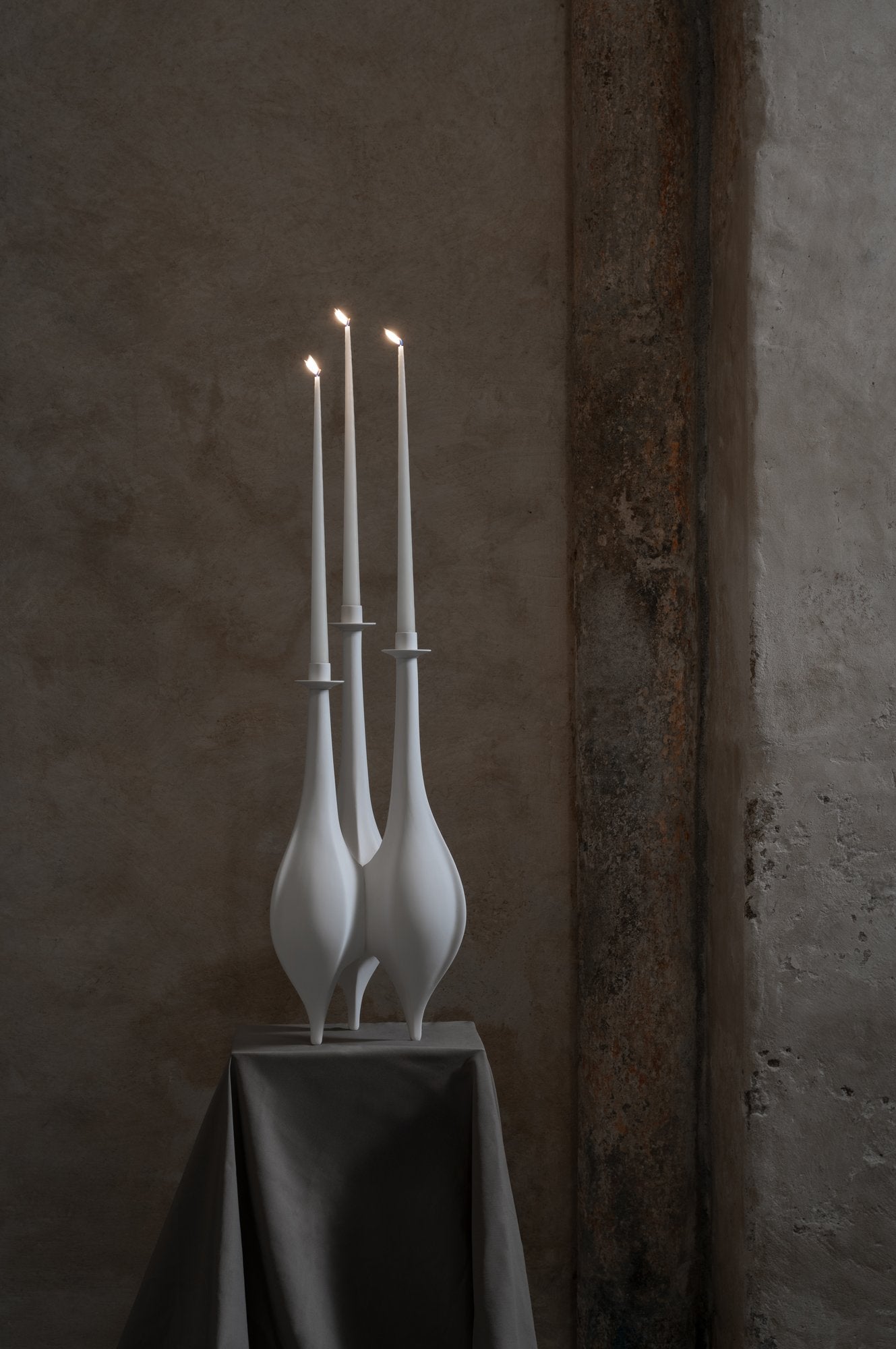 White Candélabre