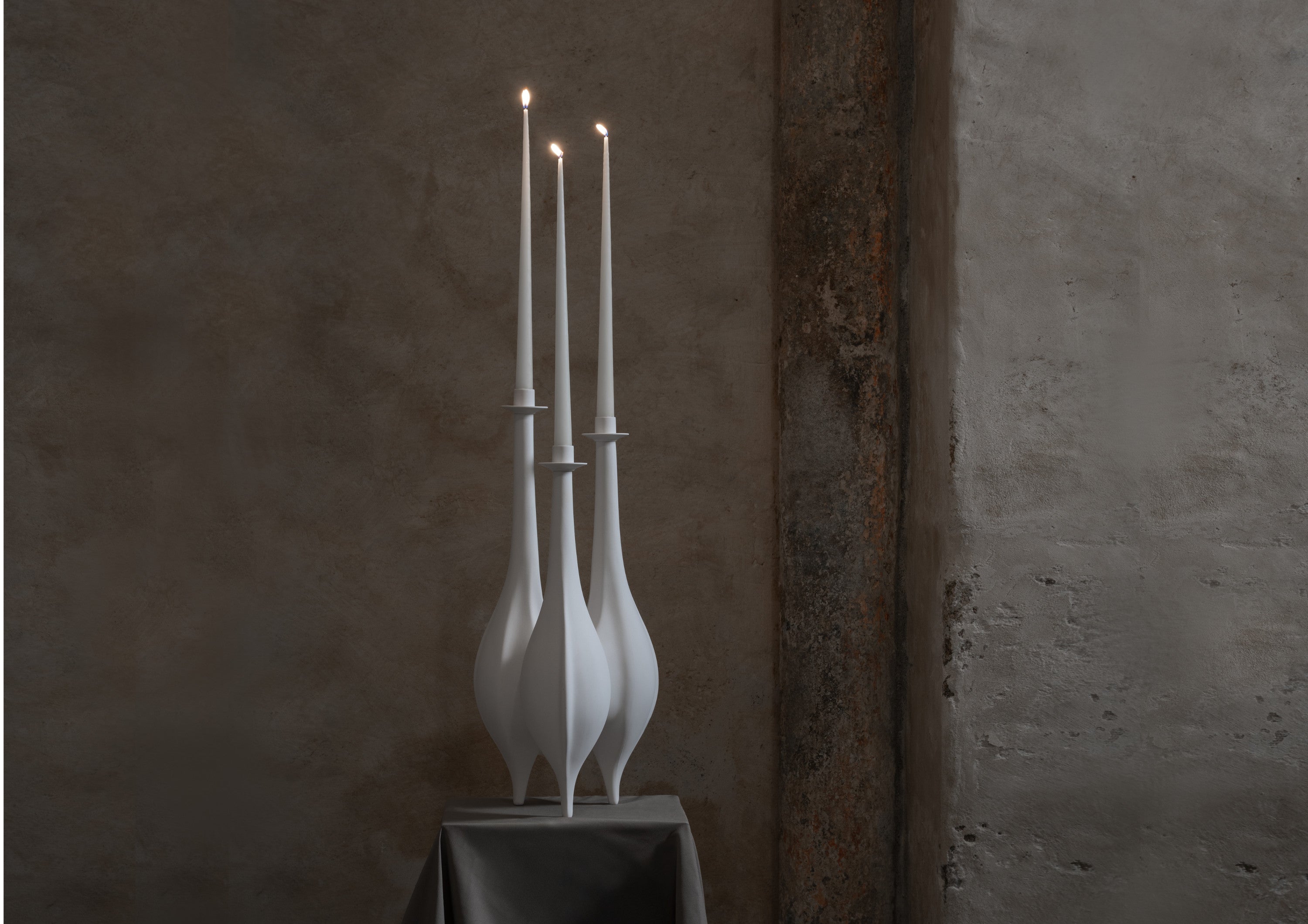 White Candélabre